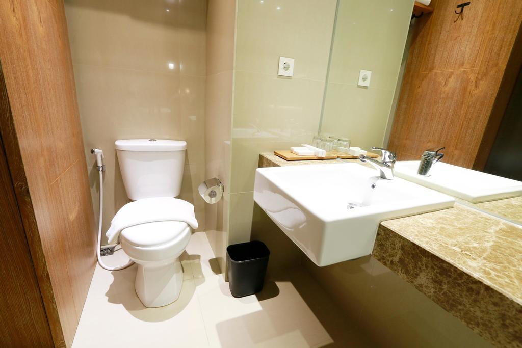 Yellow Star Gejayan Hotel Yogyakarta Eksteriør billede