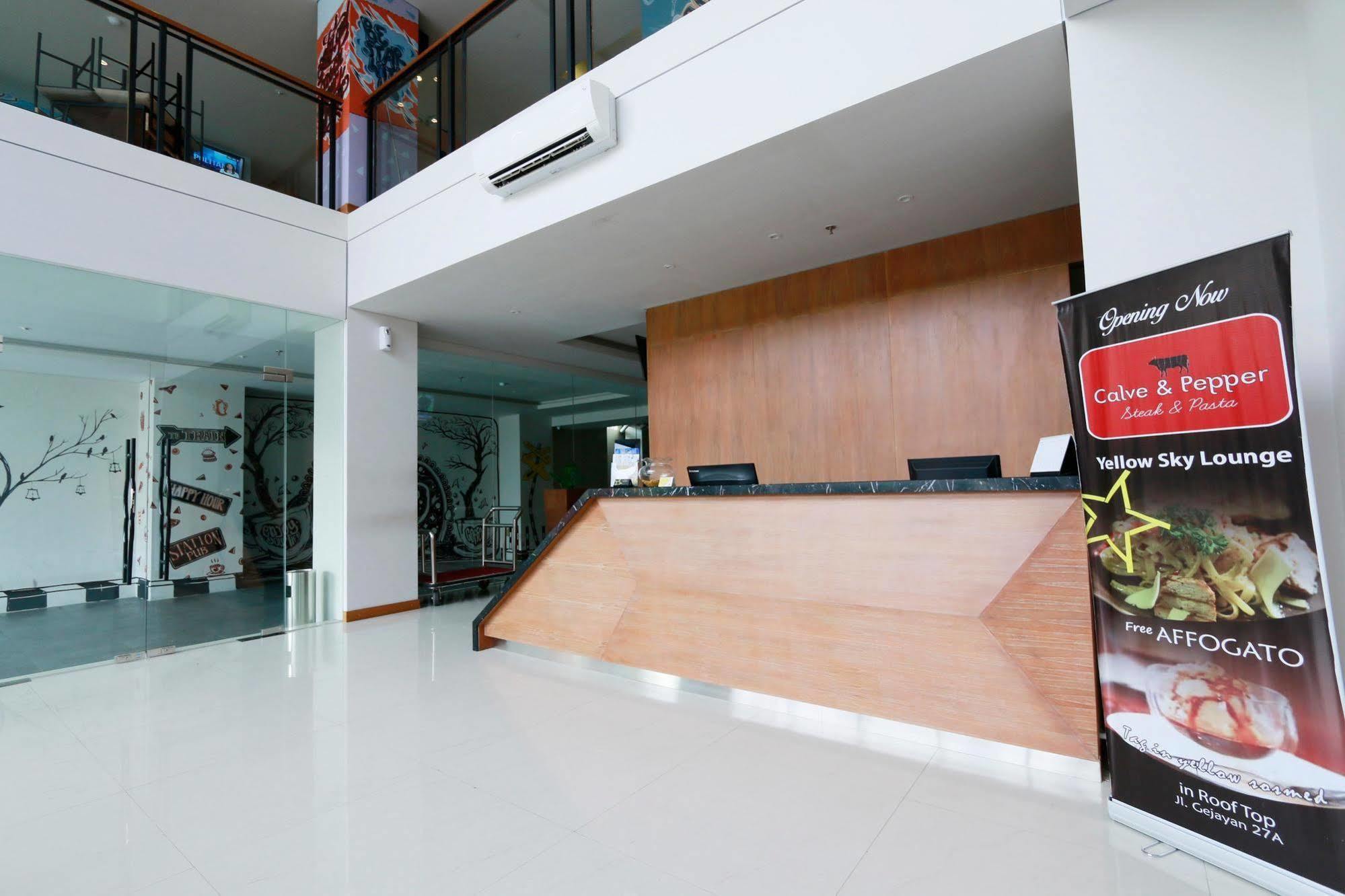 Yellow Star Gejayan Hotel Yogyakarta Eksteriør billede